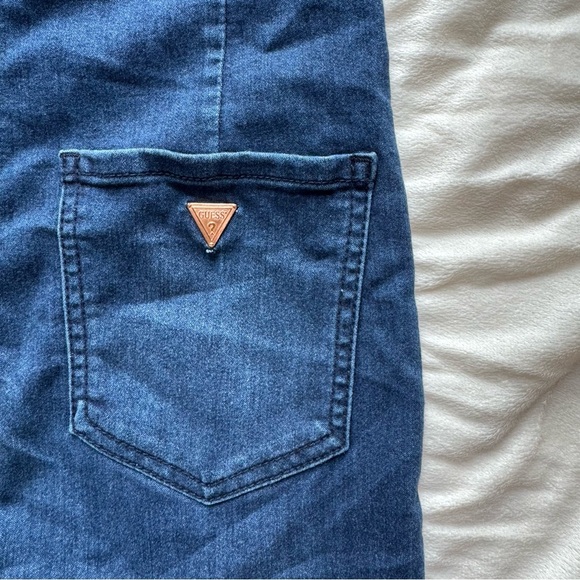 Guess Women’s High Rise Dark Wash Jeggings - Picture 6 of 9